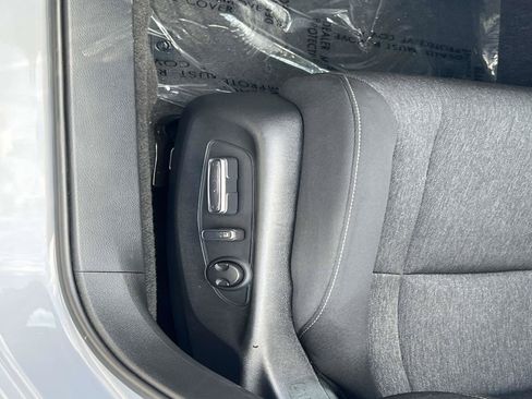 Certified 2025 Honda Accord SE image 17