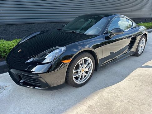 Certified 2025 Porsche 718 Cayman RWD image 7