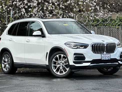 Used 2023 BMW X5 sDrive40i w/ Parking Assistance Package image 2