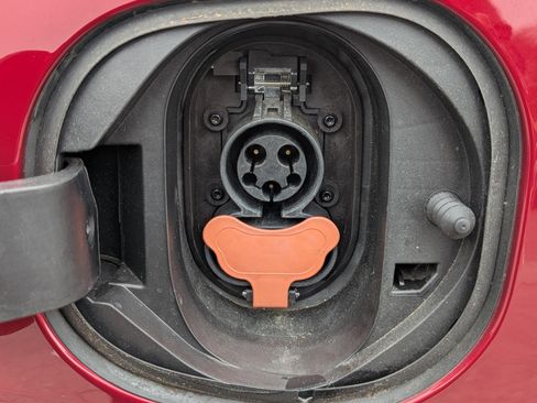 Used 2020 Chevrolet Bolt LT image 36