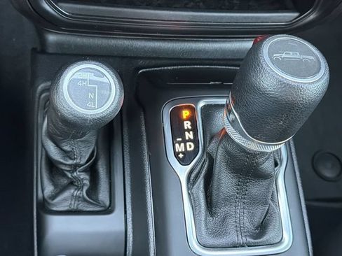 Used 2021 Jeep Gladiator Sport AWD/4WD image 20