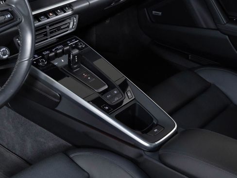 Used 2021 Porsche 911 Turbo image 28