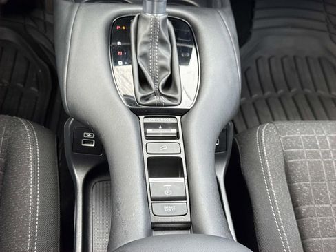 Used 2023 Honda HR-V LX image 13