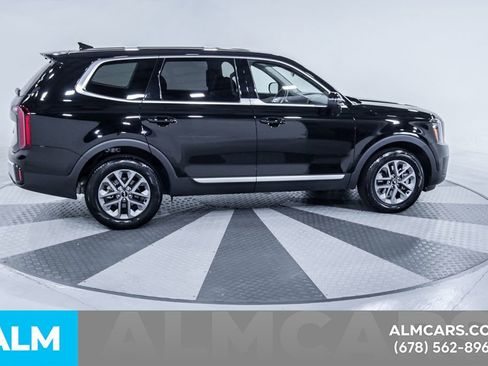 Used 2024 Kia Telluride LX image 11