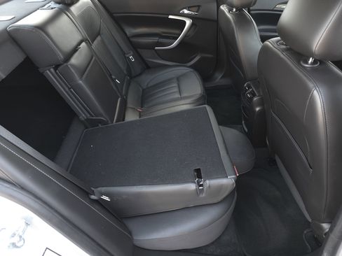 Used 2017 Buick Regal Sport Touring image 31