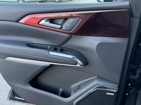 New 2026 Chevrolet Traverse Z71 w/ Enhanced Driving Package image 13