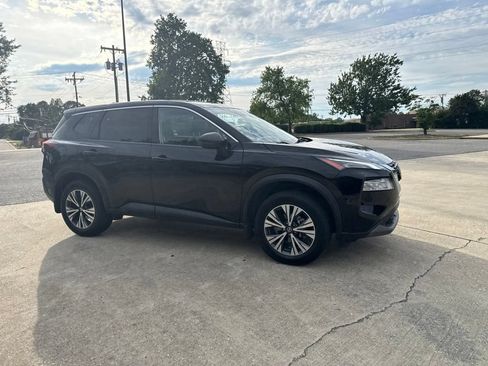 Used 2021 Nissan Rogue SV FWD image 7