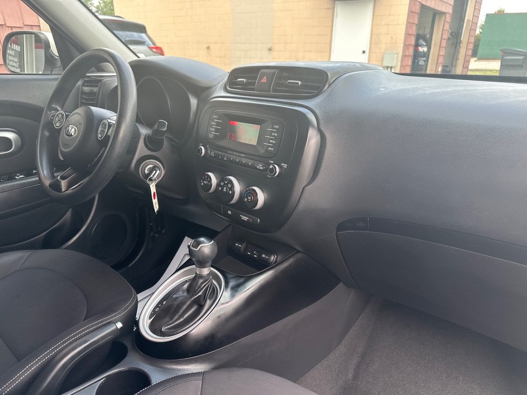 Used 2015 Kia Soul FWD image 8