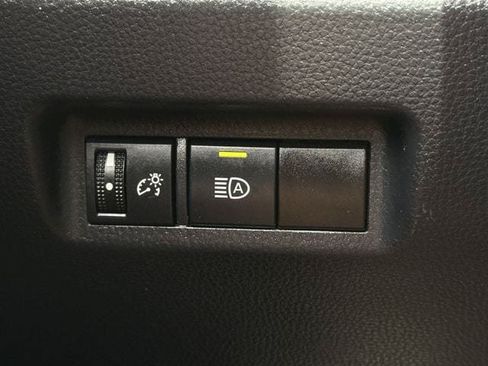 Used 2024 Toyota RAV4 XLE AWD/4WD image 23