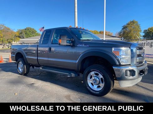 Used 2014 Ford F250 XLT w/ Snow Plow Prep Package image 1