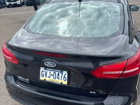 Used 2015 Ford Focus SE FWD image 15