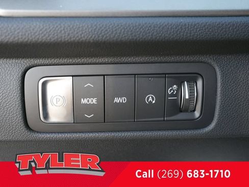 New 2026 Chevrolet Traverse LT w/ Midnight/Sport Edition AWD/4WD image 23