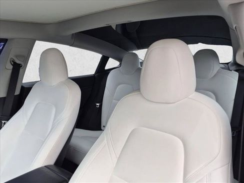 Used 2020 Tesla Model 3 Standard Range Plus RWD image 14