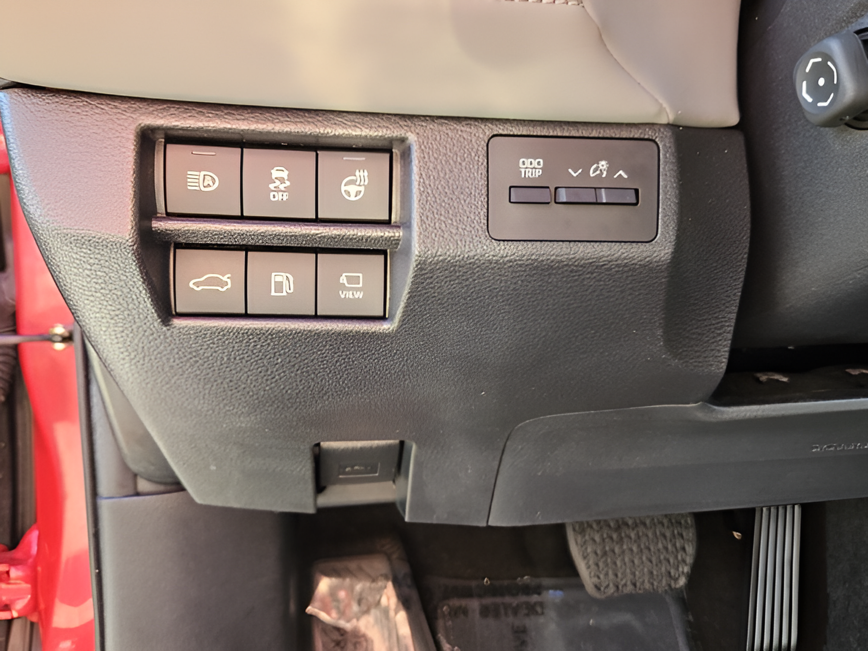 Certified 2022 Toyota Avalon Limited w/ Advanced Safety Package FWD image 15