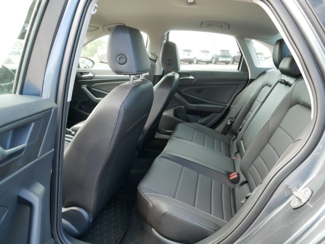 Certified 2023 Volkswagen Jetta SE FWD image 17