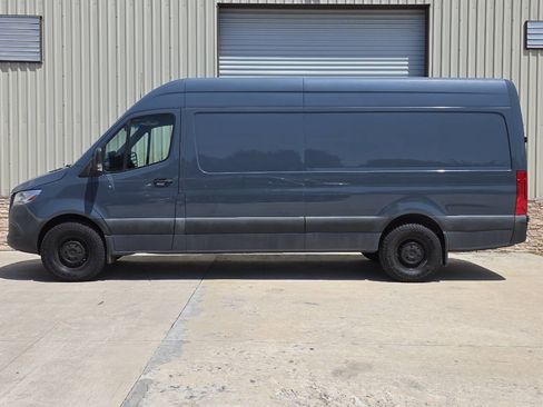 Used 2019 Mercedes-Benz Sprinter 170 image 3
