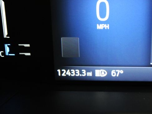 Used 2024 Ford Escape ST-Line w/ Tech Pack #1 FWD image 12