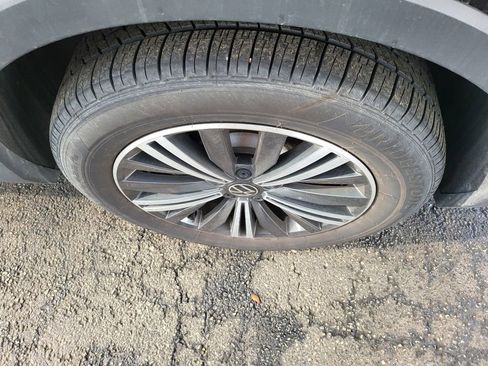 Used 2024 Volkswagen Tiguan Wolfsburg Edition image 6