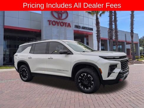 Used 2024 Chevrolet Traverse Z71 w/ LPO, Floor Liner Package AWD/4WD image 1