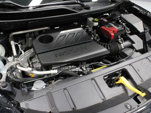 Used 2024 Nissan Rogue SL AWD/4WD image 12