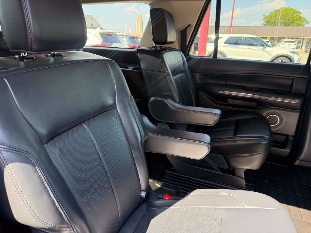 Used 2024 Ford Expedition Max XLT AWD/4WD image 16
