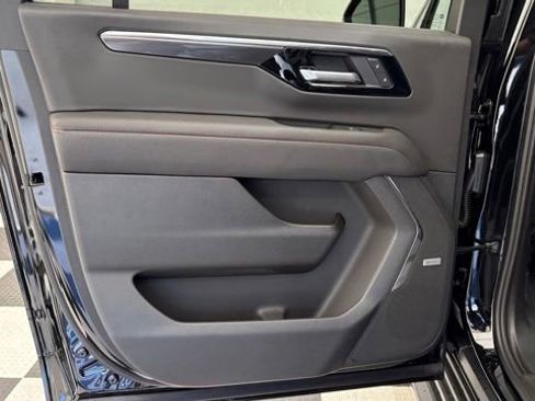 New 2026 Chevrolet Suburban RST w/ RST Capability Package AWD/4WD image 22