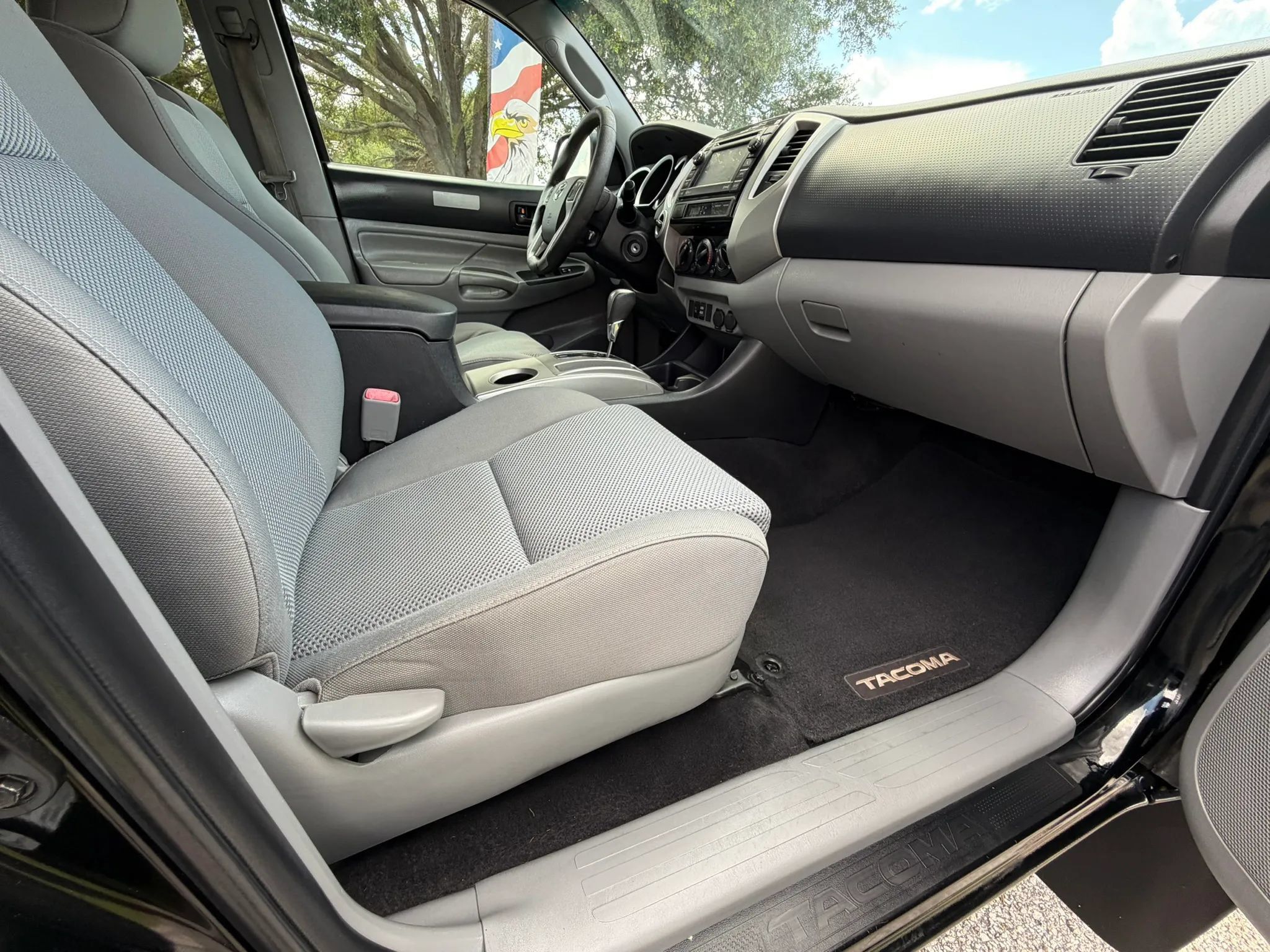 Used 2013 Toyota Tacoma 4x4 Double Cab w/ TRD Off-Road Pkg image 12