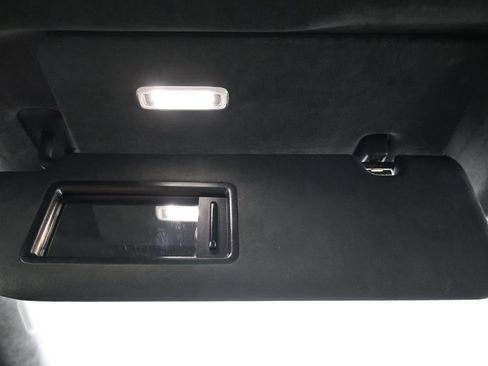 Certified 2022 Porsche Cayenne Turbo AWD/4WD image 31
