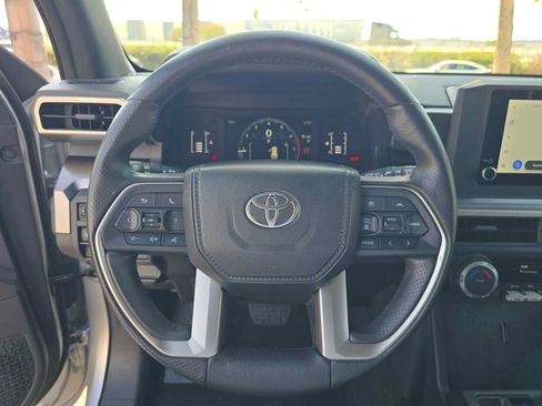 Certified 2026 Toyota 4Runner SR5 AWD/4WD image 25