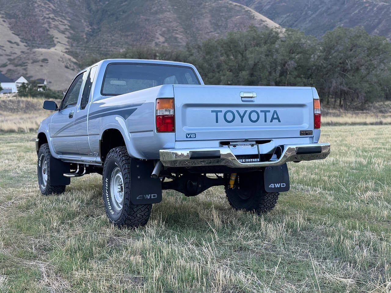 Used 1990 Toyota Pickup Deluxe AWD/4WD image 15