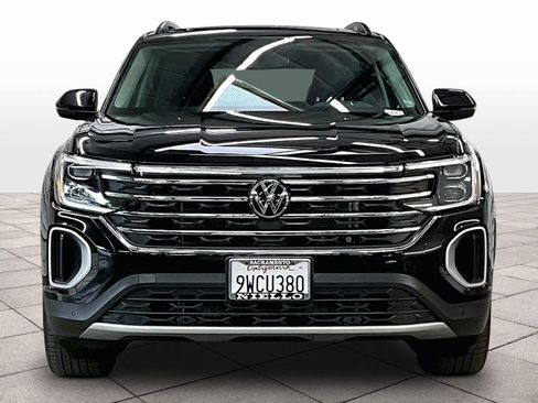 Certified 2026 Volkswagen Atlas SE w/ Panoramic Sunroof Package AWD/4WD image 3