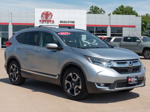 Used 2017 Honda CR-V Touring image 1