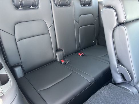 New 2026 Nissan Pathfinder SL image 12