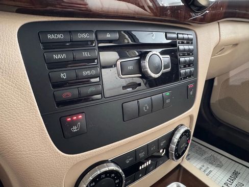 Used 2015 Mercedes-Benz GLK 350 4MATIC image 33