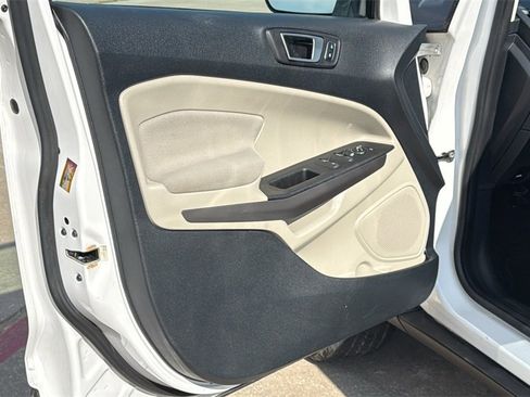 Used 2018 Ford EcoSport SE w/ SE Convenience Package image 9