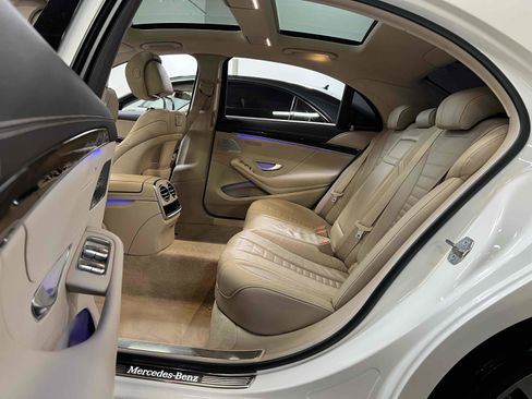 Used 2019 Mercedes-Benz S 560 Sedan image 37