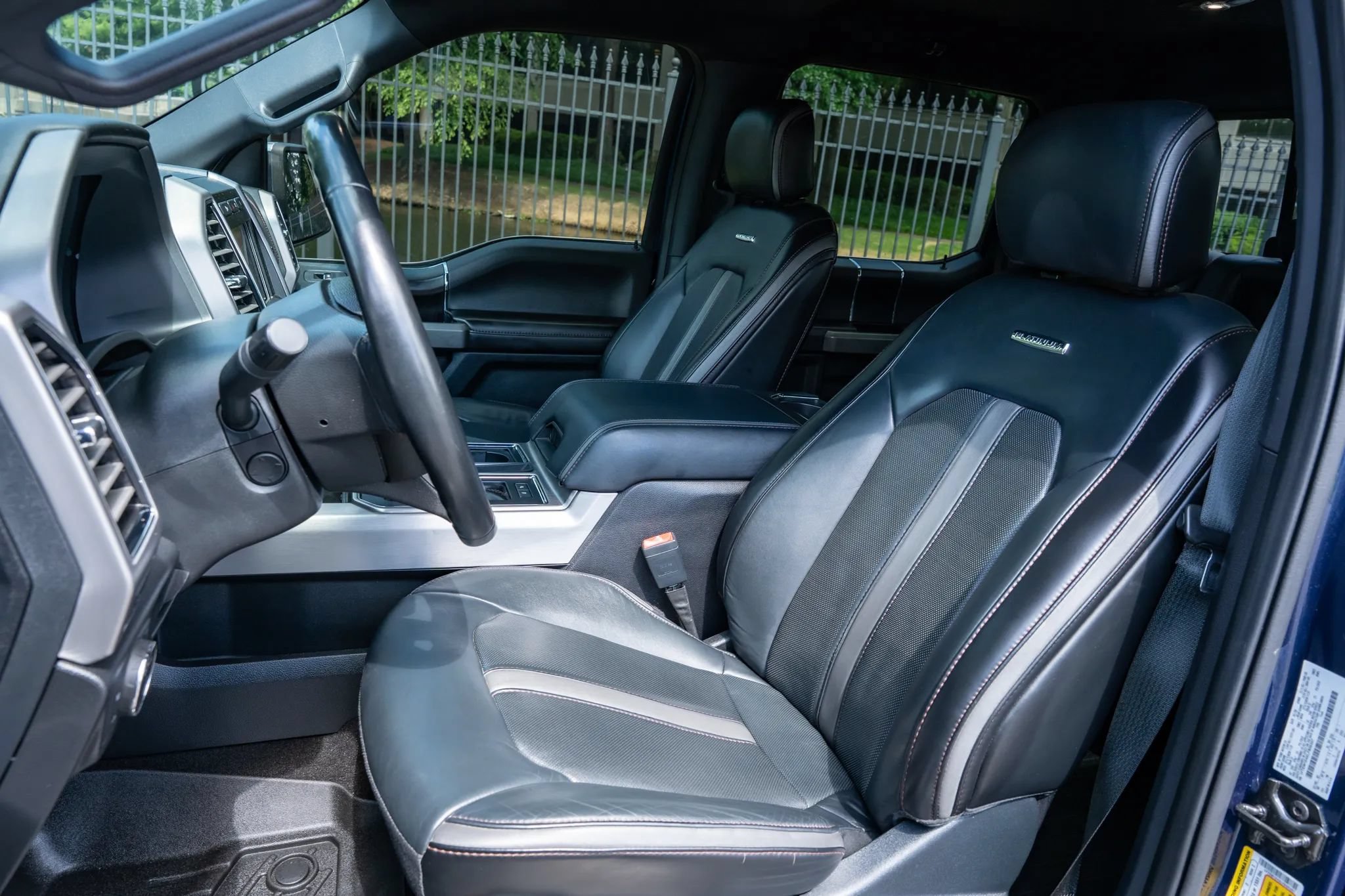 Used 2020 Ford F150 Platinum w/ Equipment Group 701A Luxury AWD/4WD image 11