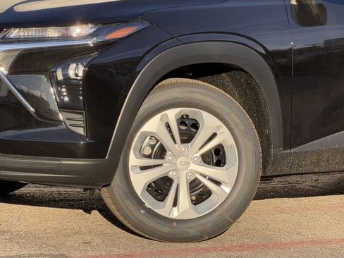 New 2026 Chevrolet Trax LS w/ Driver Confidence Package image 8