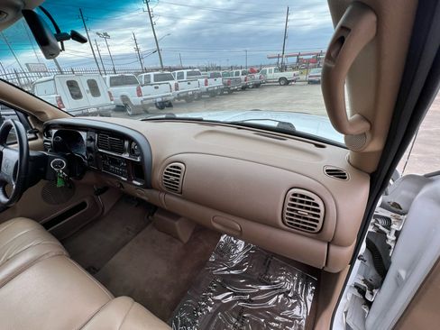 Used 1999 Dodge Ram 2500 Truck 2WD Quad Cab image 42