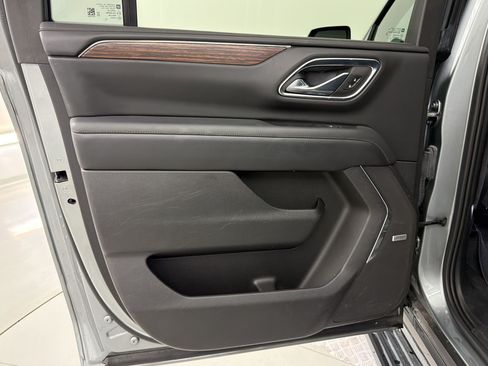 Used 2023 Chevrolet Suburban High Country w/ Premium Package 2 RWD image 28