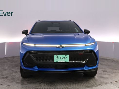 Used 2025 Chevrolet Equinox EV RS w/ LPO, All-Weather Mat Package FWD image 12