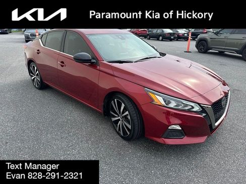 Used 2021 Nissan Altima 2.5 SR w/ SR Premium Package FWD image 3
