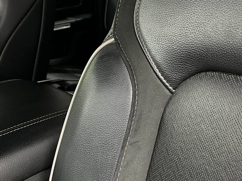 Used 2019 RAM 1500 Laramie w/ Sport Appearance Package AWD/4WD image 17