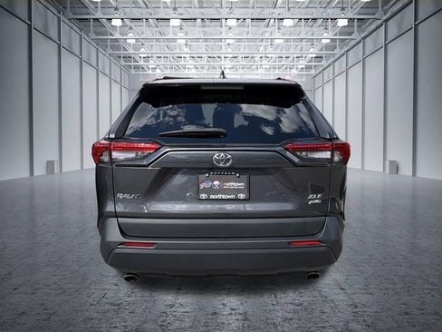 Used 2023 Toyota RAV4 XLE Premium AWD/4WD image 4