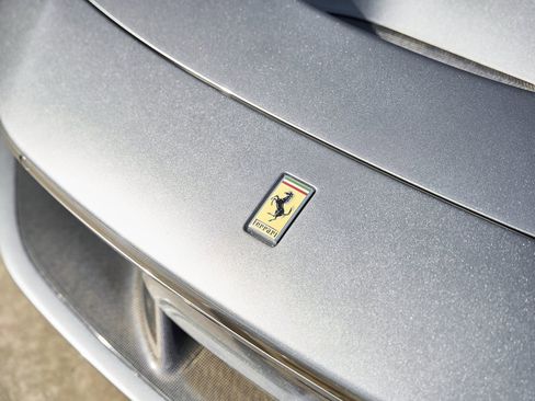 Used 2022 Ferrari F8 Tributo image 7