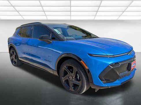 New 2026 Chevrolet Equinox EV RS image 1