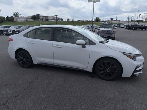 Used 2023 Toyota Corolla SE FWD image 7
