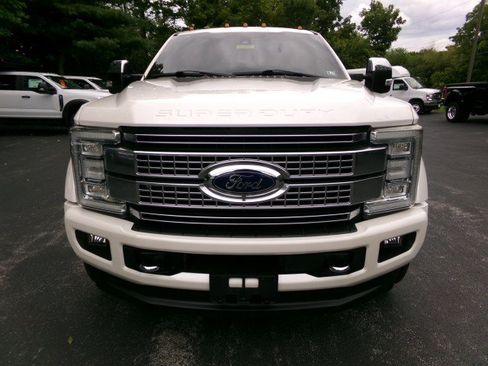 Used 2017 Ford F450 Platinum w/ Platinum Ultimate Package AWD/4WD image 3