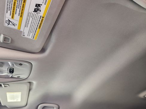 Used 2025 Chevrolet TrailBlazer LT FWD image 27