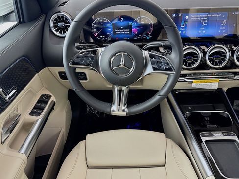 New 2025 Mercedes-Benz GLA 250 image 19
